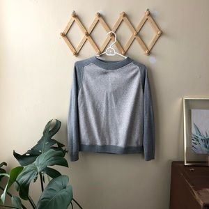 Gap sweater